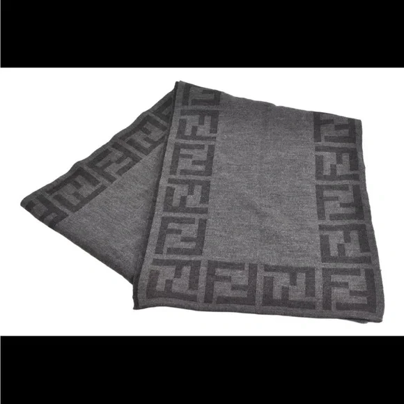 Authentic Fendi scarf Woolen Scarf - Picture 12 of 12